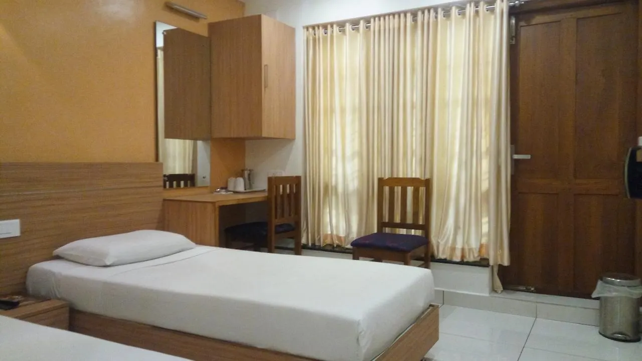 Hotel Kapilavasthu Palakkad 2*,